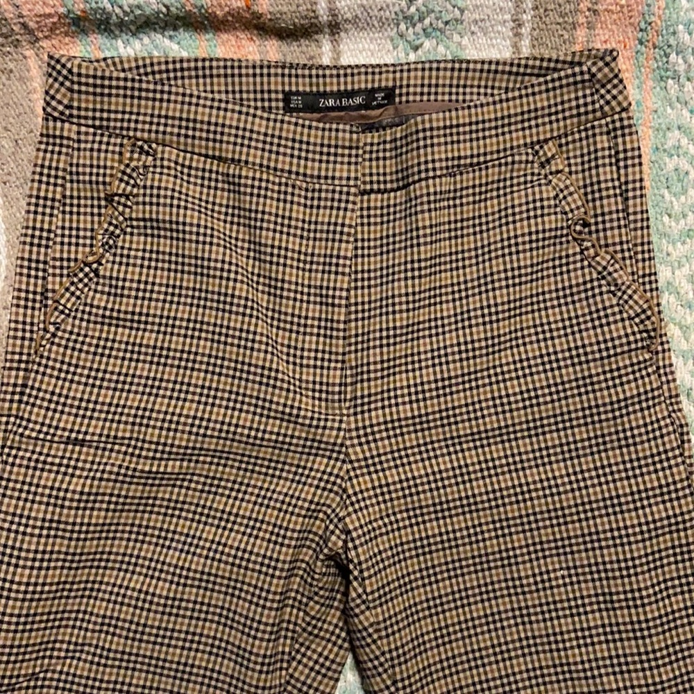 Zara plaid pants with ruffle at the pockets